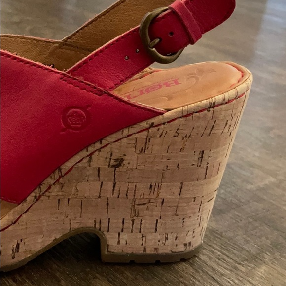 Red BORN wedge shoes - Picture 9 of 13
